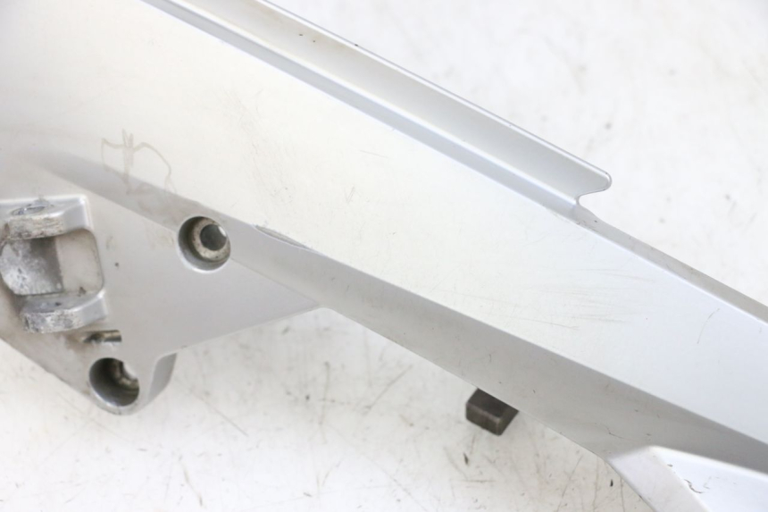 photo de FRONT LEFT FOOTREST MOUNT BMW R RT ABS 1200 (2010 - 2014) - Additional view of the item