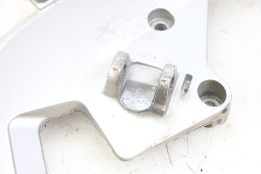 photo de FRONT LEFT FOOTREST MOUNT BMW R RT ABS 1200 (2010 - 2014) - Zoom on usage condition