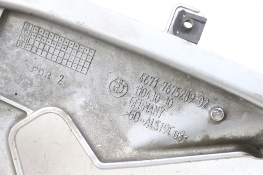 photo de FRONT LEFT FOOTREST MOUNT BMW R RT ABS 1200 (2010 - 2014) - Alternative perspective