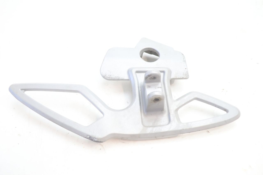 photo de FRONT LEFT FOOTREST MOUNT CAN-AM SPYDER RS 1000 (2008 - 2012) - Component detail