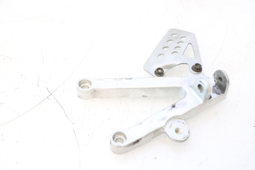 photo de FRONT LEFT FOOTREST MOUNT DUCATI SS IE DS CARENEE 1000 (2002 - 2006) - Surface and material condition