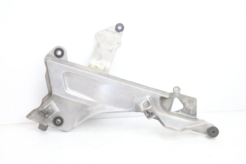 photo de FRONT LEFT FOOTREST MOUNT HONDA ST PAN EUROPEAN 1100 (1990 - 2002) - Main view