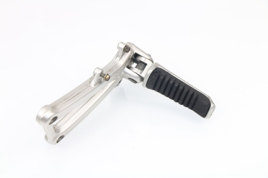 photo de FRONT LEFT FOOTREST MOUNT DUCATI ST2 944 (1997 - 2003) - Zoom on usage condition