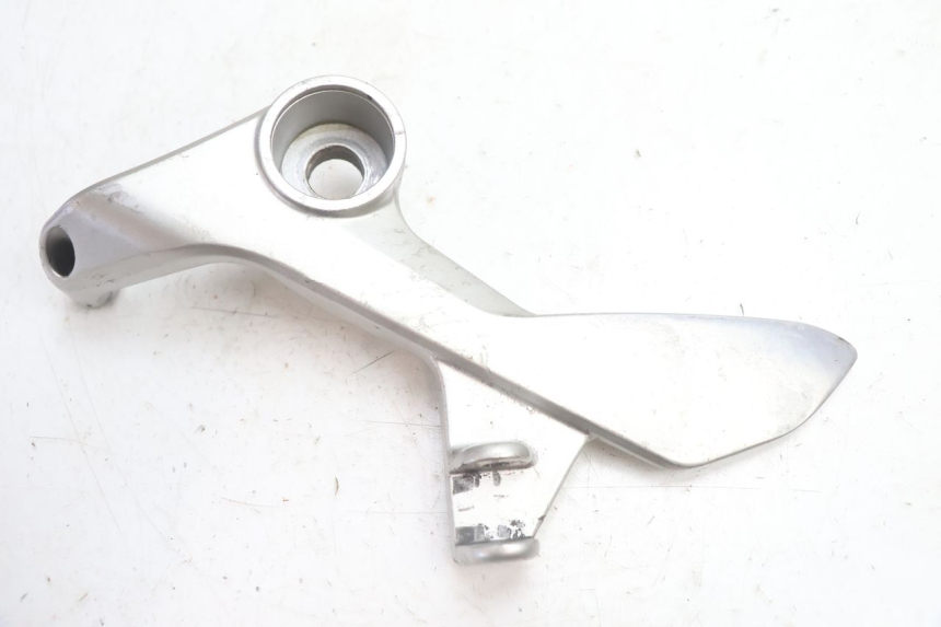 photo de LEFT FRONT FOOTREST BRACKET HONDA VFR FI RC46 800 (1998 - 2001) - Main view