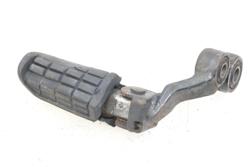 photo de FRONT LEFT FOOTREST MOUNT YAMAHA XJ F 900 (1983 - 1994) - Main view