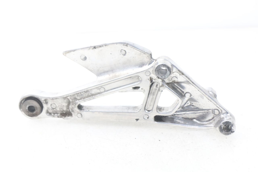 photo de FRONT LEFT FOOTREST MOUNT YAMAHA XJ600 XJ DIVERSION 600 (1992 - 1997) - Zoom on usage condition