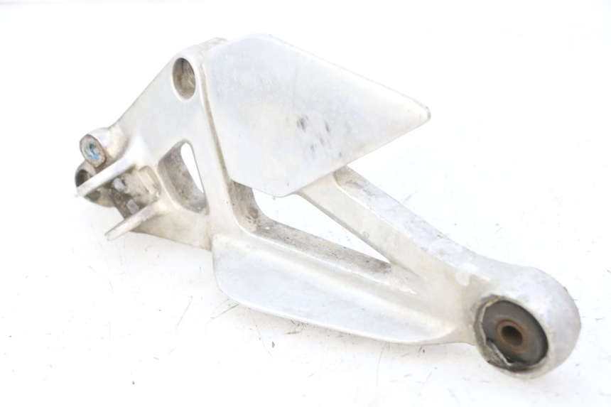 photo de FRONT LEFT FOOTREST MOUNT YAMAHA XJN DIVERSION 600 (2000 - 2003) - Additional view of the item