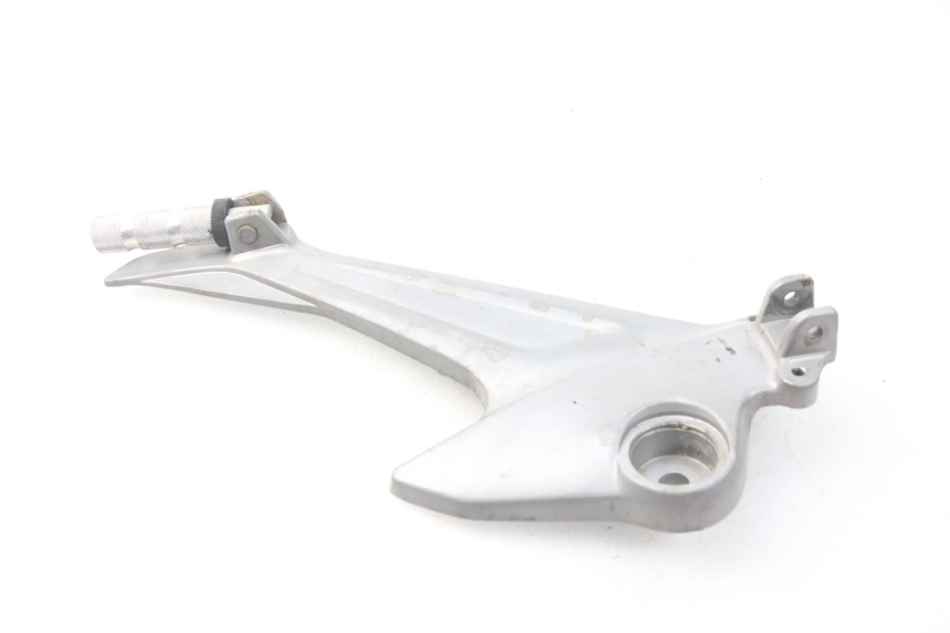 photo de FRONT LEFT FOOTREST MOUNT HONDA XLV VARADERO 125 (2000 - 2006) - Zoom on usage condition