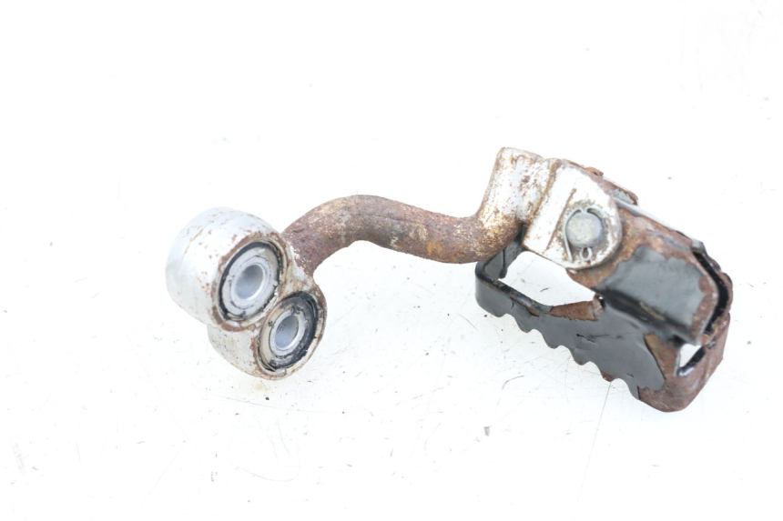 photo de LEFT FRONT FOOTREST BRACKET HYOSUNG XRX 125 (2000 - 2008) - Zoom on usage condition