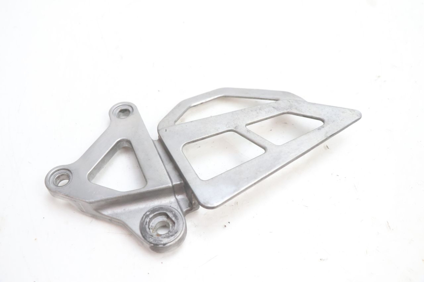 photo de FRONT LEFT FOOTREST MOUNT KAWASAKI ZX-6R ZX6R 600 (1995 - 1997) - Main view
