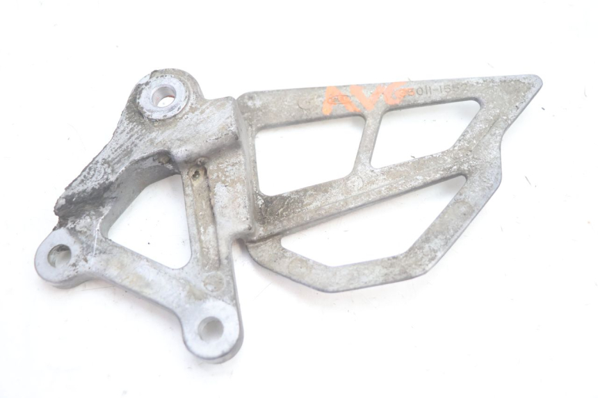 photo de FRONT LEFT FOOTREST MOUNT KAWASAKI ZX-6R ZX6R 600 (1995 - 1997) - Product overview