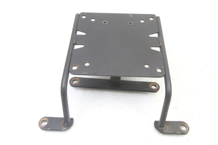 photo de PLATE TOP BOX MBK FLAME X 125 (2007 - 2016) - Zoom on usage condition