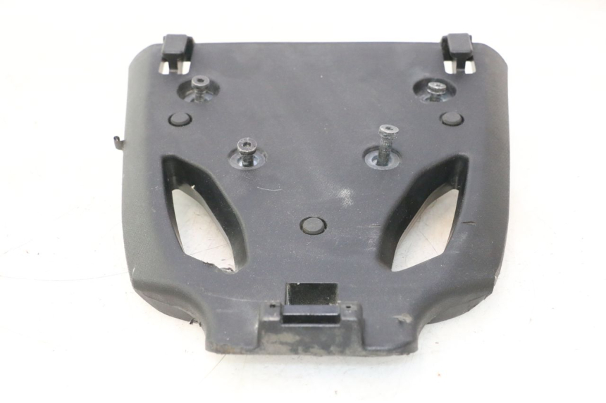 photo de PLATE TOP BOX PIAGGIO MP3 HPE 530 (2022 - 2026) - Product overview
