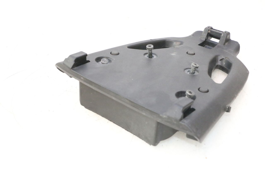 photo de PLATE TOP BOX PIAGGIO MP3 HPE 530 (2022 - 2026) - Checked used part