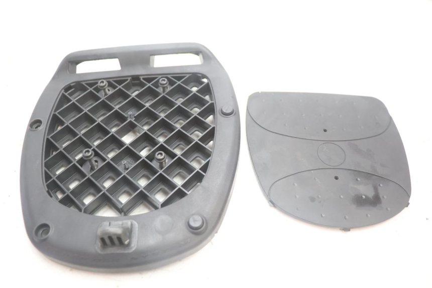 photo de PLATE TOP BOX PEUGEOT SATELIS 125 (2013 - 2018) - Main view