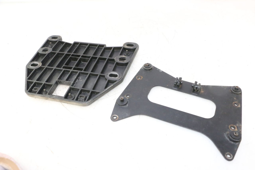 photo de PLATE TOP BOX HONDA XLV VARADERO 125 (2007 - 2012) - Product overview