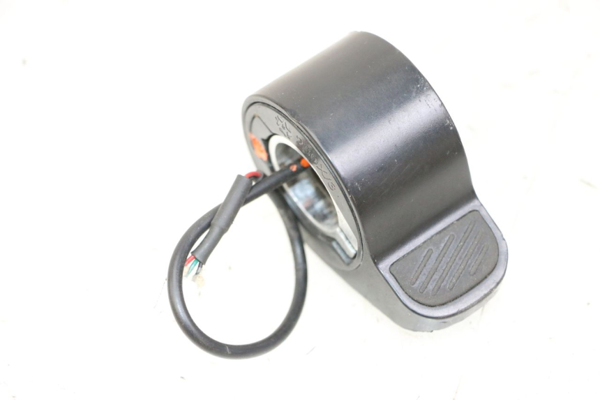 photo de THROTTLE GRIP URBANGLIDE 100XS 1 - Main view