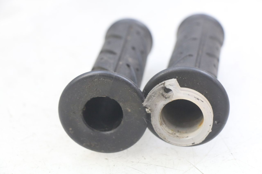 photo de THROTTLE GRIP KYMCO AGILITY 4T 50 (2018 - 2022) - Component detail