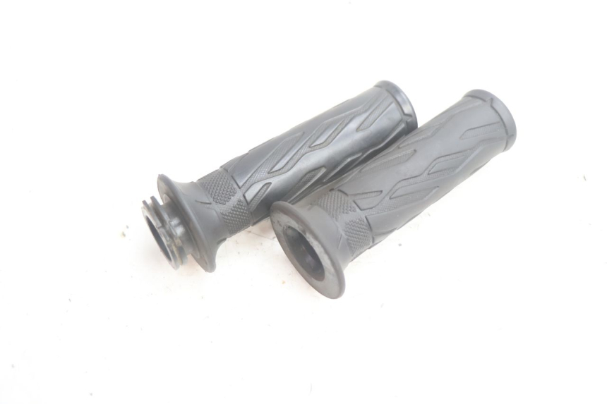 photo de THROTTLE GRIP KYMCO AGILITY CITY 2T 50 (2008 - 2016) - Component detail