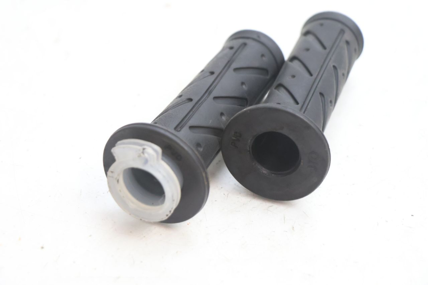 photo de THROTTLE GRIP KYMCO AGILITY PREMIUM 50 (2007 - 2010) - Component detail