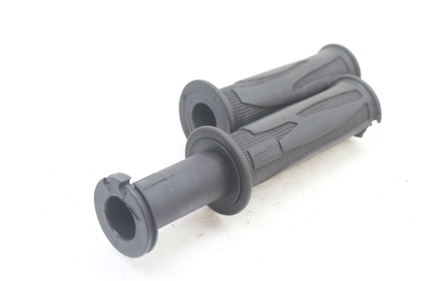 photo de THROTTLE GRIP APRILIA ATLANTIC 125 (2003 - 2009) - Component detail
