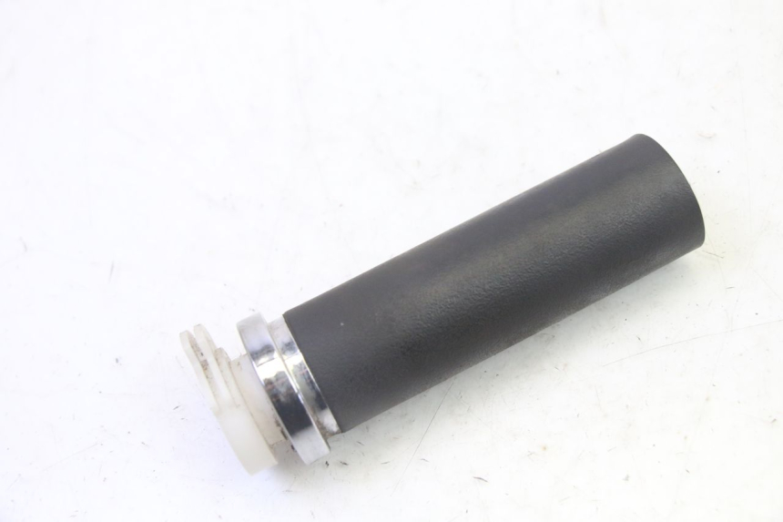 photo de THROTTLE GRIP HYOSUNG GV AQUILA 125 (2000 - 2009) - Main view