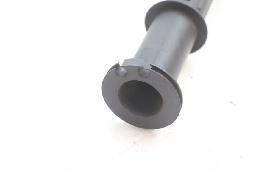photo de THROTTLE GRIP APRILIA ATLANTIC S 125 (2010 - 2013) - Component detail