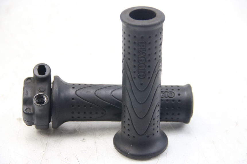 photo de THROTTLE GRIP PIAGGIO BEVERLY 125 (2010 - 2015) - Component detail