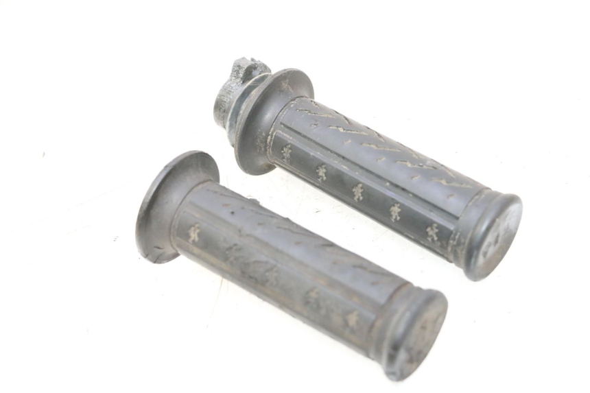 photo de THROTTLE GRIP MBK BOOSTER SPIRIT 50 (1999 - 2003) - Main view