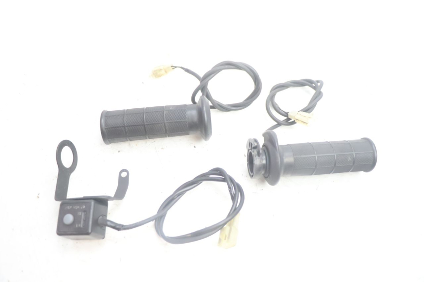 photo de THROTTLE GRIP SUZUKI BURGMAN EXECUTIVE ABS 650 (2006 - 2012) - Main view
