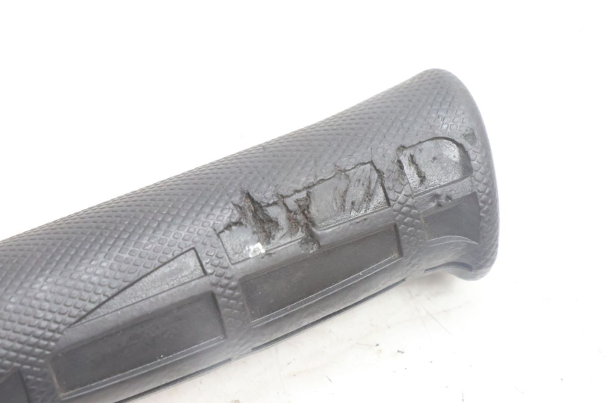 photo de THROTTLE GRIP YAMAHA BW'S BWS 125 (2010 - 2013) - Component detail