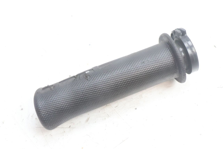 photo de THROTTLE GRIP YAMAHA BW'S BWS 125 (2010 - 2013) - Technical close-up