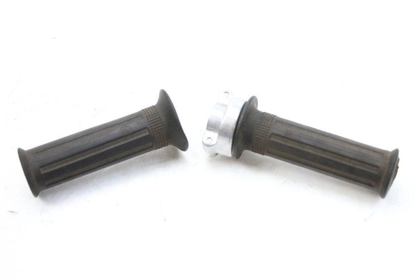 photo de THROTTLE GRIP SUZUKI CP 80 (1985 - 1996) - Technical close-up