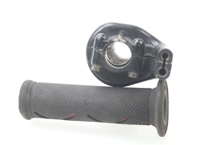 photo de THROTTLE GRIP HONDA CRF CR-F 450 (2001 - 2005) - Alternative perspective