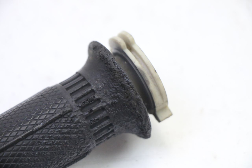 photo de THROTTLE GRIP SKYTEAM DAX REPLICA 110 (2005 - 2015) - Alternative perspective