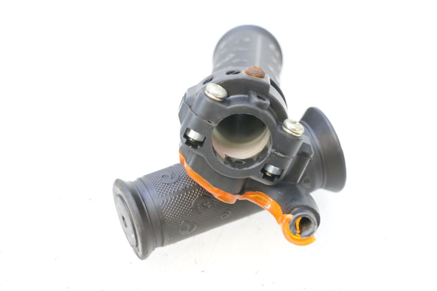 photo de THROTTLE GRIP ORION DELTA DIRT BIKE 50 - Zoom on usage condition
