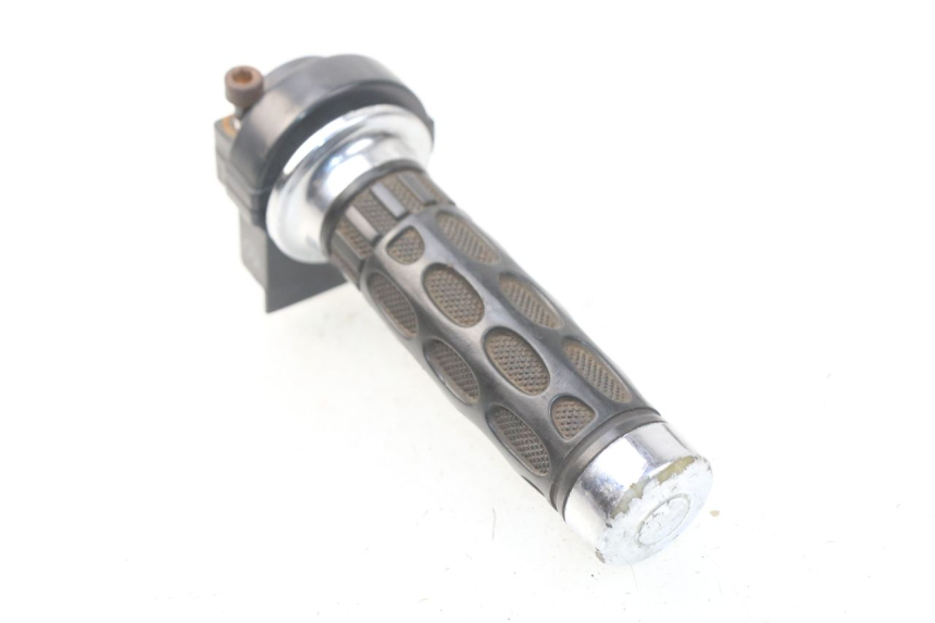 photo de THROTTLE GRIP CCR DIRT BIKE 125 - Zoom on usage condition