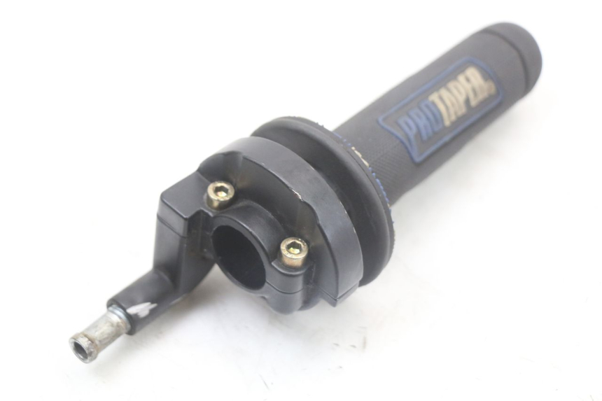 photo de THROTTLE GRIP LONCIN DIRT BIKE 125 - Zoom on usage condition