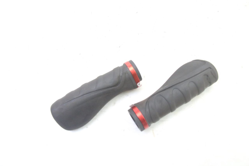 photo de THROTTLE GRIP URBANGLIDE E-CROSS PRO 1 - Component detail
