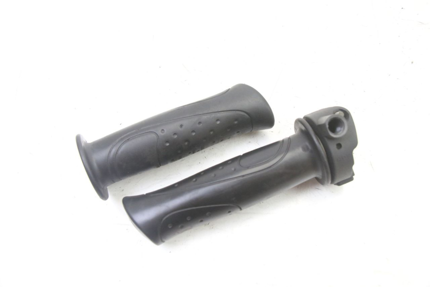 photo de THROTTLE GRIP SYM FIDDLE 2 S 125 (2012 - 2014) - Alternative perspective