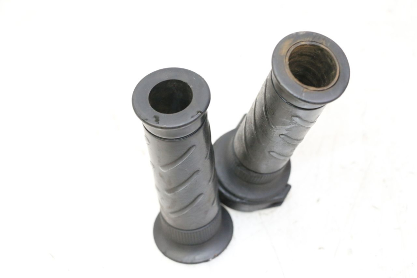 photo de THROTTLE GRIP DAELIM HISTORY 125 (2001 - 2002) - Alternative perspective