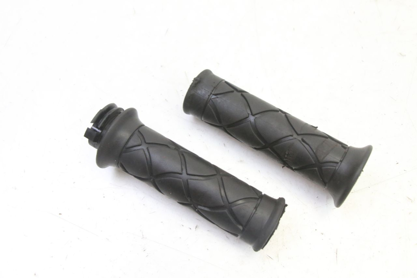 photo de THROTTLE GRIP YAMAHA JOG R 50 (2004 - 2014) - Main view