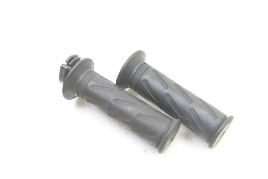 photo de THROTTLE GRIP PEUGEOT KISBEE 2T 50 (2018 - 2022) - Component detail