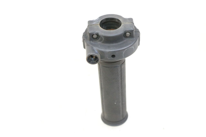 photo de THROTTLE GRIP KYMCO STRYKER OFF ROAD 125 (1999 - 2005) - Zoom on usage condition
