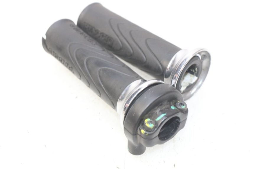 photo de THROTTLE GRIP PIAGGIO LIBERTY IGET 4T 50 (2015 - 2020) - Alternative perspective