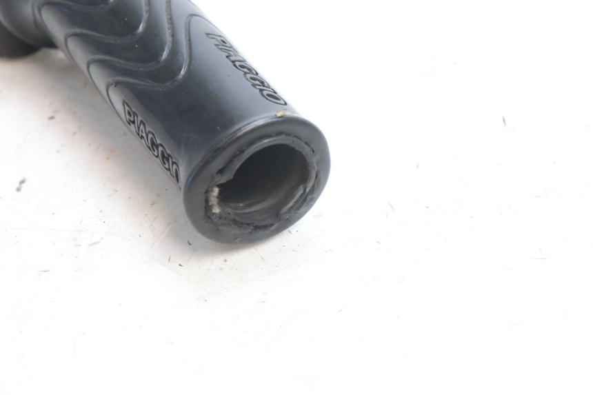 photo de THROTTLE GRIP PIAGGIO LIBERTY IGET 4T 50 (2021 - 2025) - Zoom on usage condition