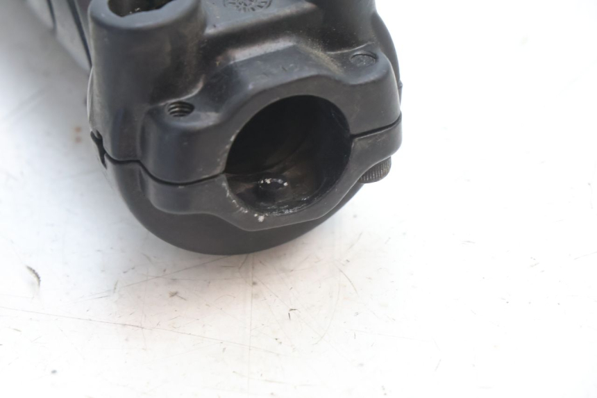 photo de THROTTLE GRIP PIAGGIO LIBERTY IGET 4T 50 (2021 - 2025) - Technical close-up