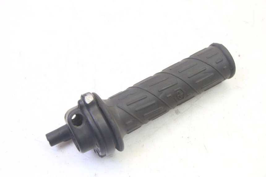 photo de THROTTLE GRIP PIAGGIO LIBERTY 125 (1998 - 2008) - Zoom on usage condition