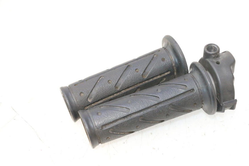 photo de THROTTLE GRIP KYMCO LIKE 125 (2009 - 2016) - Zoom on usage condition