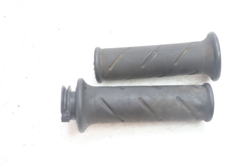 photo de THROTTLE GRIP PEUGEOT LUDIX 50 (2005 - 2007) - Main view